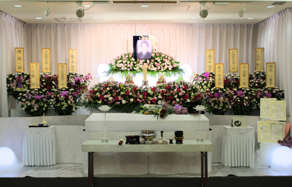 府中市 多磨日華斎場 花祭壇 家族葬
