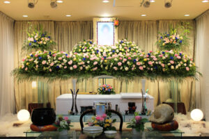 多磨葬祭場日華斎場 セイプレイト花祭壇 １日葬 家族葬 葬儀事例