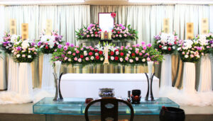 横浜市西区 一休庵久保山式場 セイクラーク花祭壇 家族葬 葬儀事例
