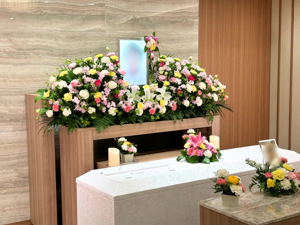 堀ノ内斎場 ソレイユ花祭壇 1日葬 家族葬事例